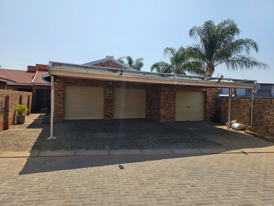 3 Bedroom Property for Sale in Royldene Northern Cape